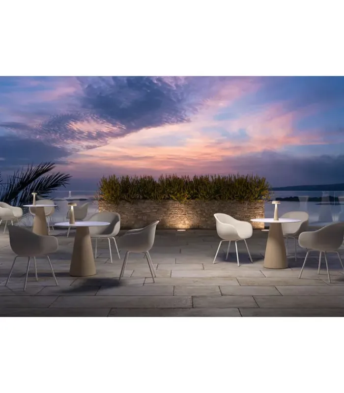 Sale PLUST FADE DINING TABLE |