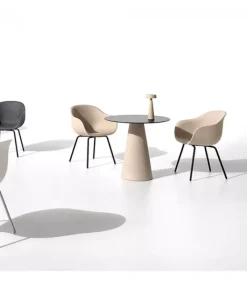 Sale PLUST FADE DINING TABLE |