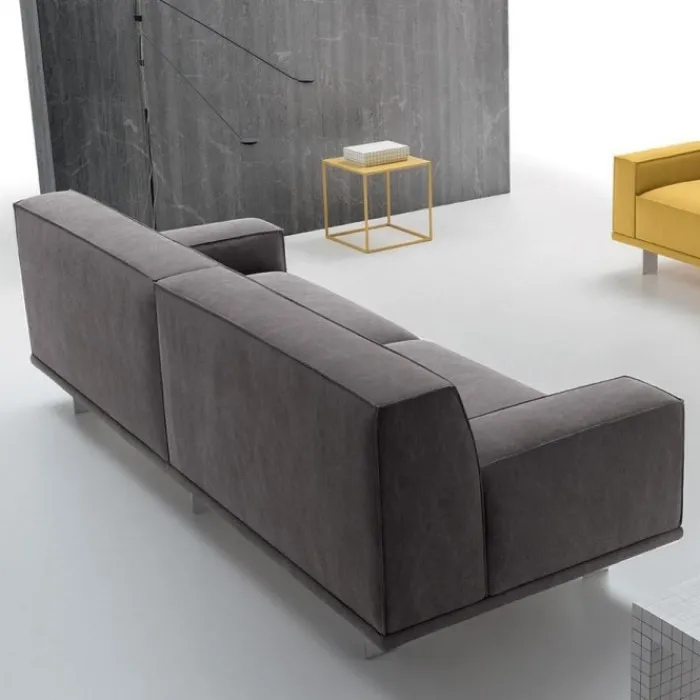 Clearance FELIS YOUNG |